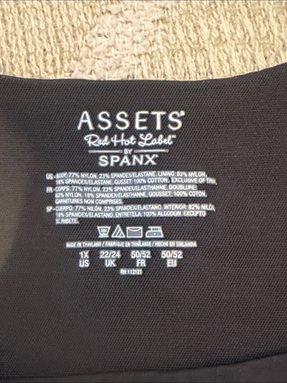 ASSETS by Spanx Red Hot Label Black Shaping Bodysuit 1X Plus Adjustable Straps - Picture 2 of 3